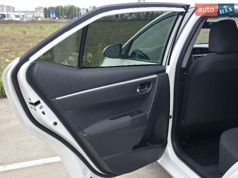 Седан Toyota Corolla 2016 в Києві фото 21 Седан Toyota Corolla 2016 в Києві