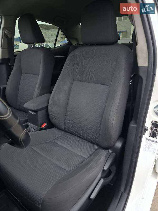 Седан Toyota Corolla 2016 в Києві фото 20 Седан Toyota Corolla 2016 в Києві