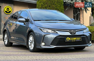 Седан Toyota Corolla 2020 в Львове