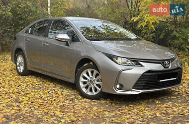 Седан Toyota Corolla 2020 в Киеве