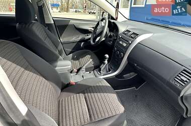 Седан Toyota Corolla 2010 в 