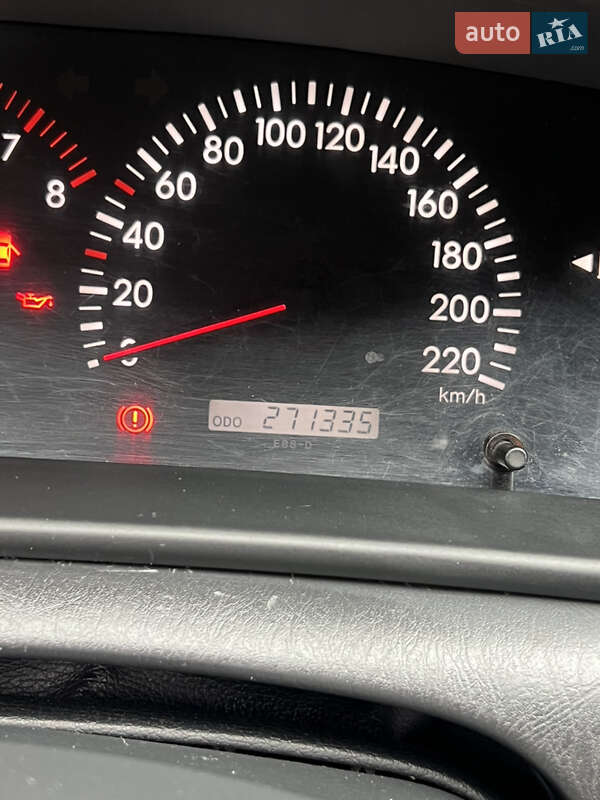 Хэтчбек Toyota Corolla 2004 в Броварах фото 7 Хэтчбек Toyota Corolla 2004 в Броварах
