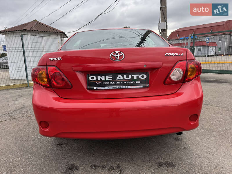 Седан Toyota Corolla 2008 в Києві