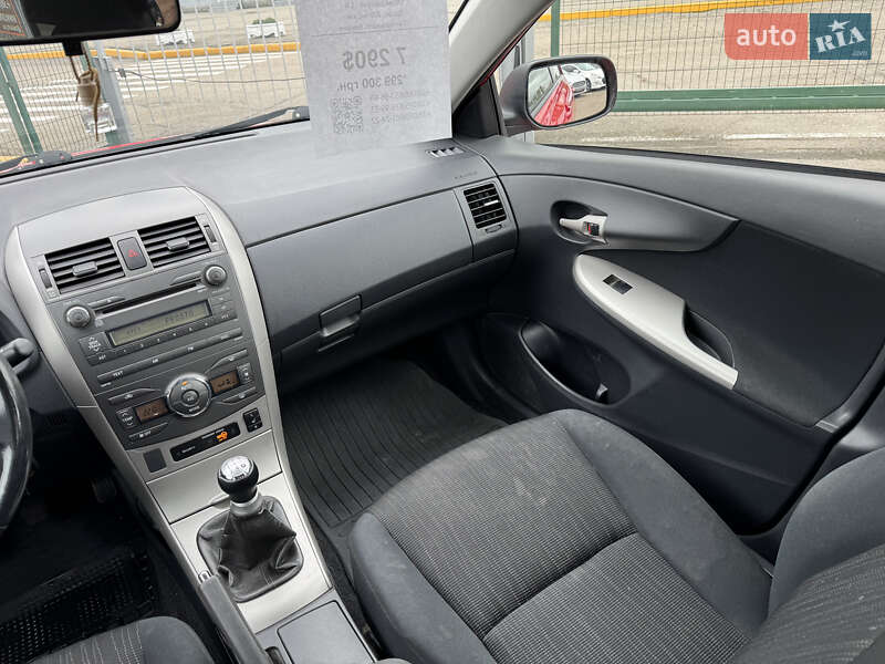 Седан Toyota Corolla 2008 в Києві