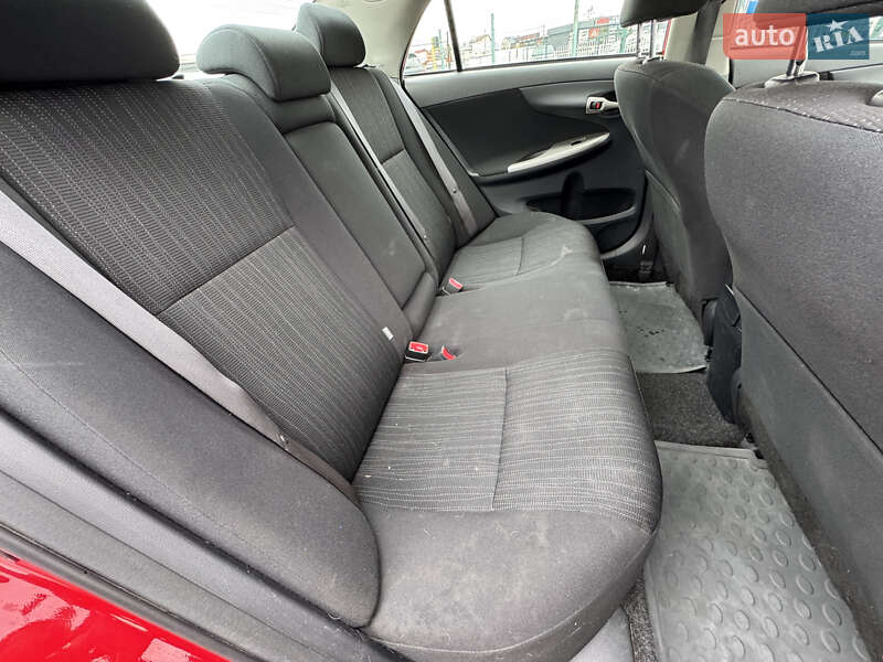 Седан Toyota Corolla 2008 в Києві