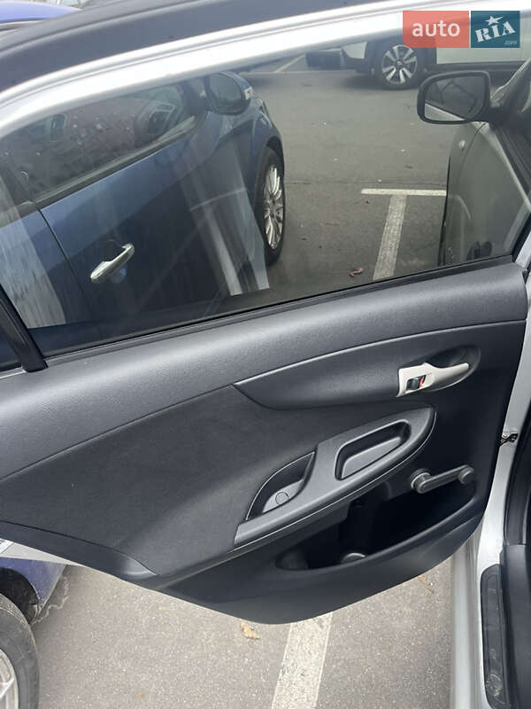 Седан Toyota Corolla 2007 в Киеве фото 11 Седан Toyota Corolla 2007 в Киеве