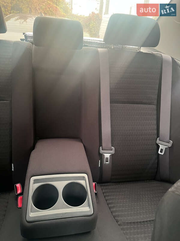 Седан Toyota Corolla 2007 в Киеве фото 17 Седан Toyota Corolla 2007 в Киеве