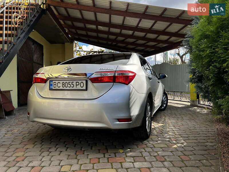 Седан Toyota Corolla 2018 в Бориславе