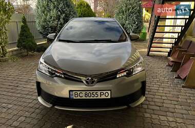 Седан Toyota Corolla 2018 в 