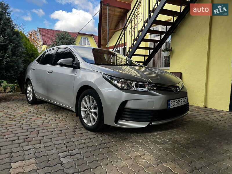 Седан Toyota Corolla 2018 в Бориславе