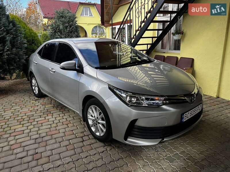 Седан Toyota Corolla 2018 в Бориславе