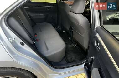 Седан Toyota Corolla 2018 в 