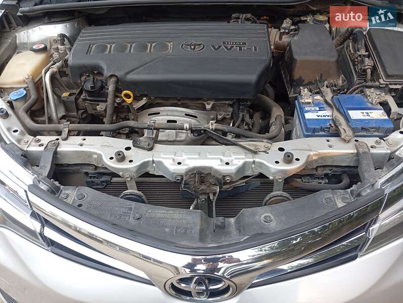Седан Toyota Corolla 2018 в Бориславе