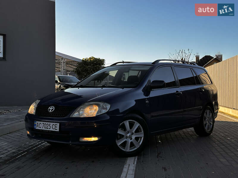 Универсал Toyota Corolla 2002 в 