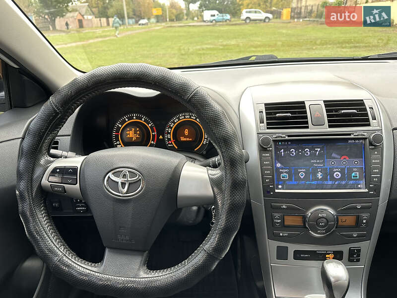 Седан Toyota Corolla 2012 в Харькове