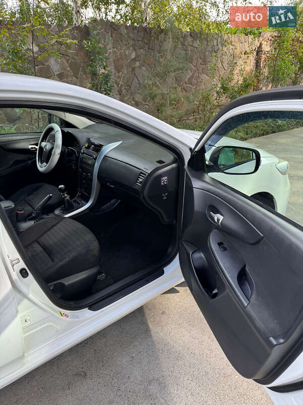 Седан Toyota Corolla 2010 в Миколаєві фото 11 Седан Toyota Corolla 2010 в Миколаєві