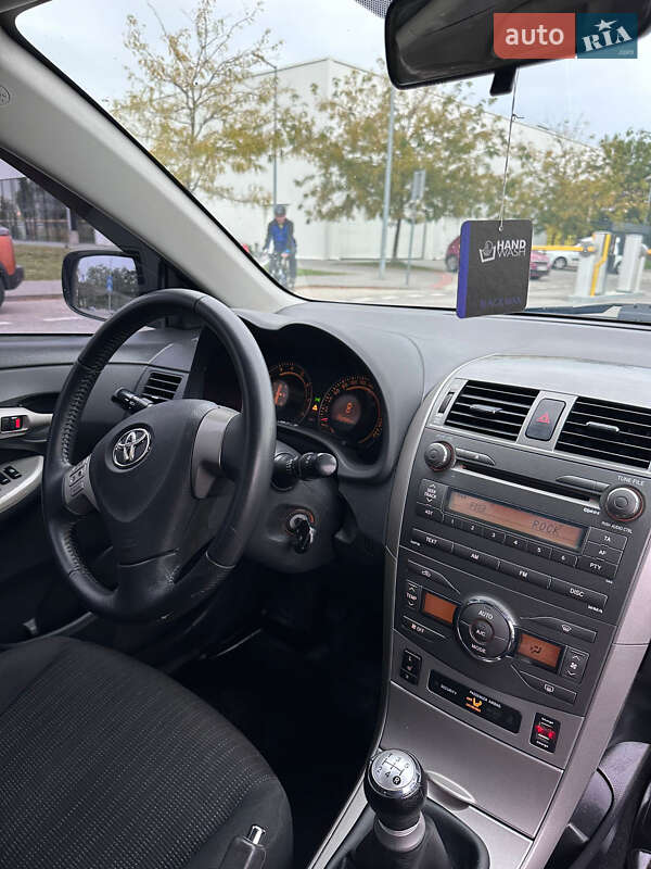 Седан Toyota Corolla 2008 в Львове фото 7 Седан Toyota Corolla 2008 в Львове