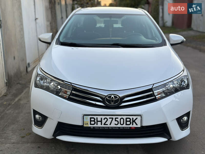 Седан Toyota Corolla 2015 в Одесі