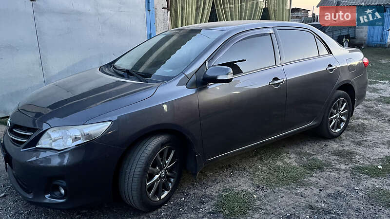 Седан Toyota Corolla 2012 в Краматорске