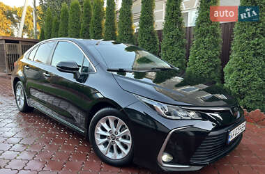 Седан Toyota Corolla 2019 в  фото 2 Седан Toyota Corolla 2019 в