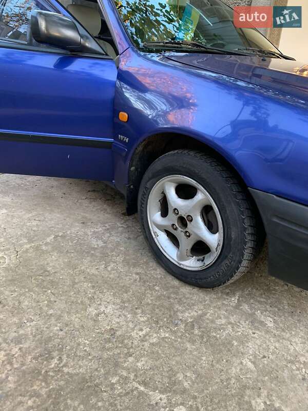Седан Toyota Corolla 1998 в Белгороде-Днестровском