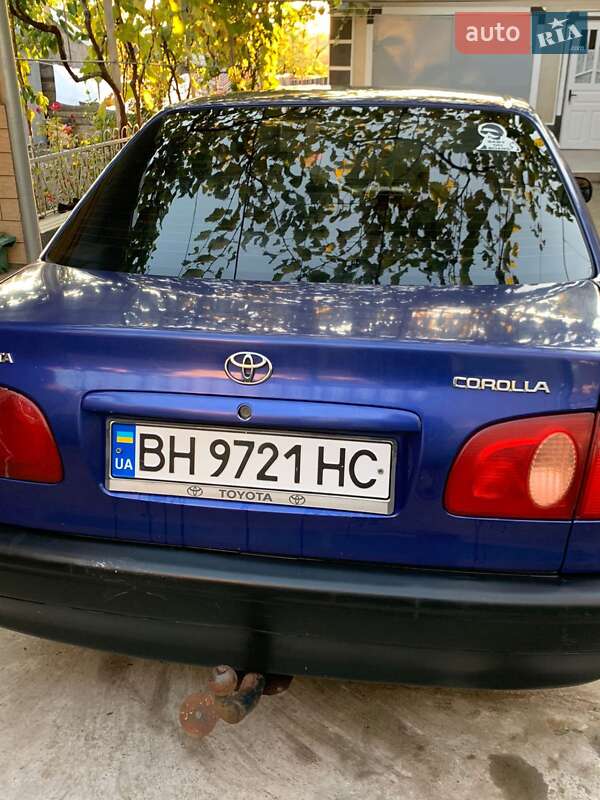 Седан Toyota Corolla 1998 в Белгороде-Днестровском