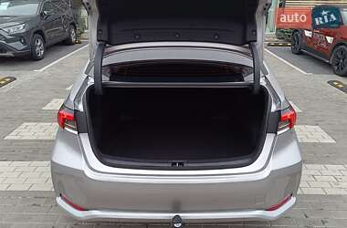 Седан Toyota Corolla 2021 в  фото 10 Седан Toyota Corolla 2021 в