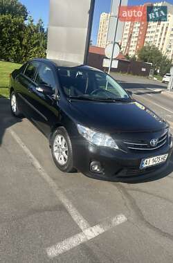 Седан Toyota Corolla 2013 в Києві