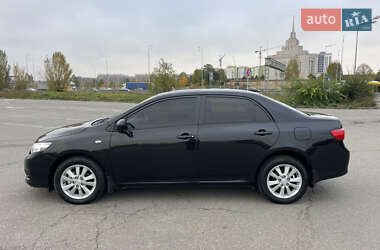 Седан Toyota Corolla 2009 в Киеве