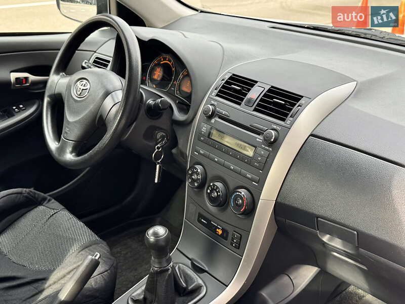 Седан Toyota Corolla 2008 в Киеве фото 10 Седан Toyota Corolla 2008 в Киеве
