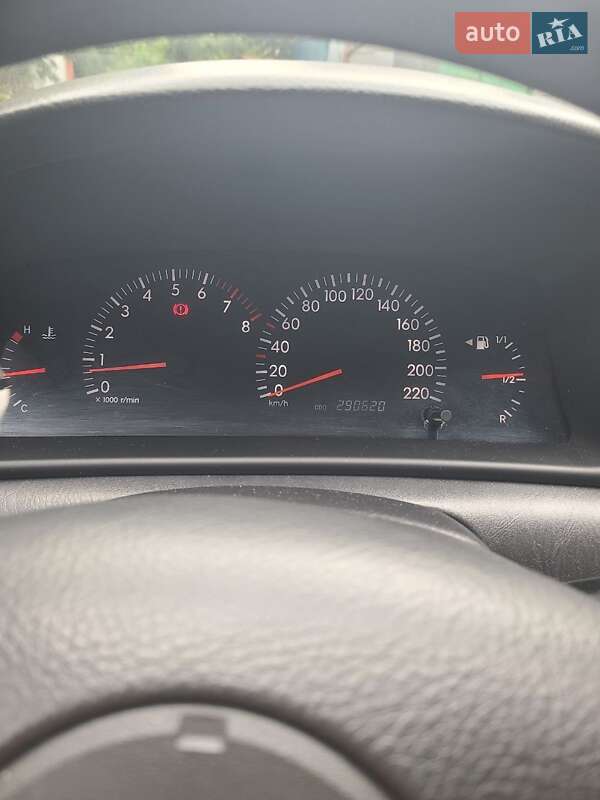Седан Toyota Corolla 2003 в Киеве