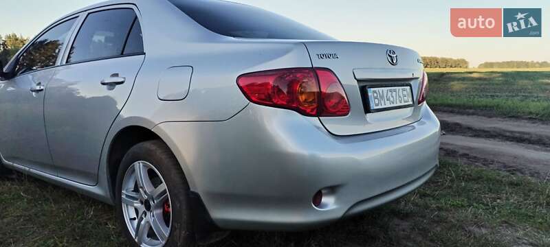 Седан Toyota Corolla 2009 в Шостке