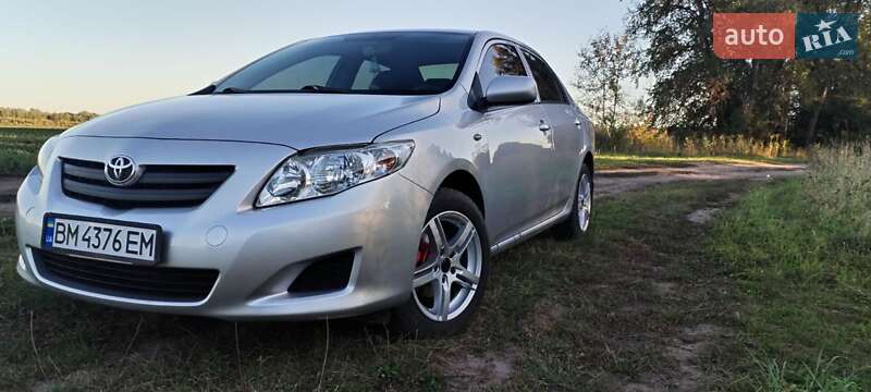 Седан Toyota Corolla 2009 в Шостке