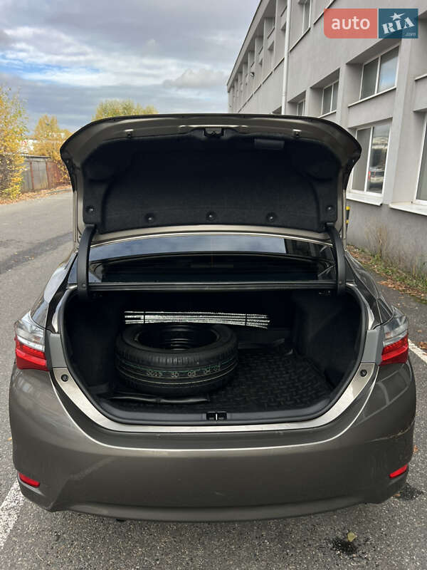 Седан Toyota Corolla 2017 в Каменец-Подольском фото 8 Седан Toyota Corolla 2017 в Каменец-Подольском