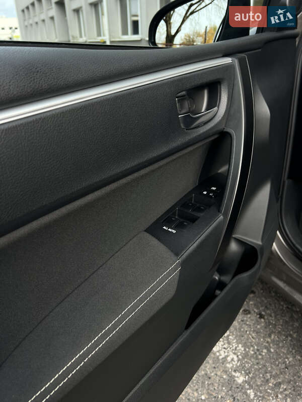 Седан Toyota Corolla 2017 в Каменец-Подольском фото 15 Седан Toyota Corolla 2017 в Каменец-Подольском