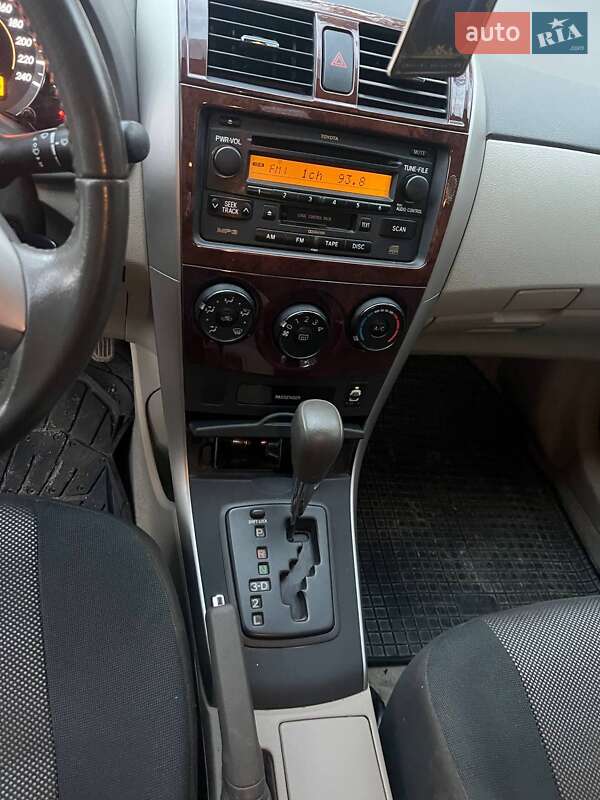 Седан Toyota Corolla 2010 в Киеве фото 3 Седан Toyota Corolla 2010 в Киеве