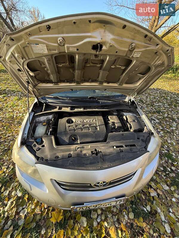 Седан Toyota Corolla 2006 в Киеве