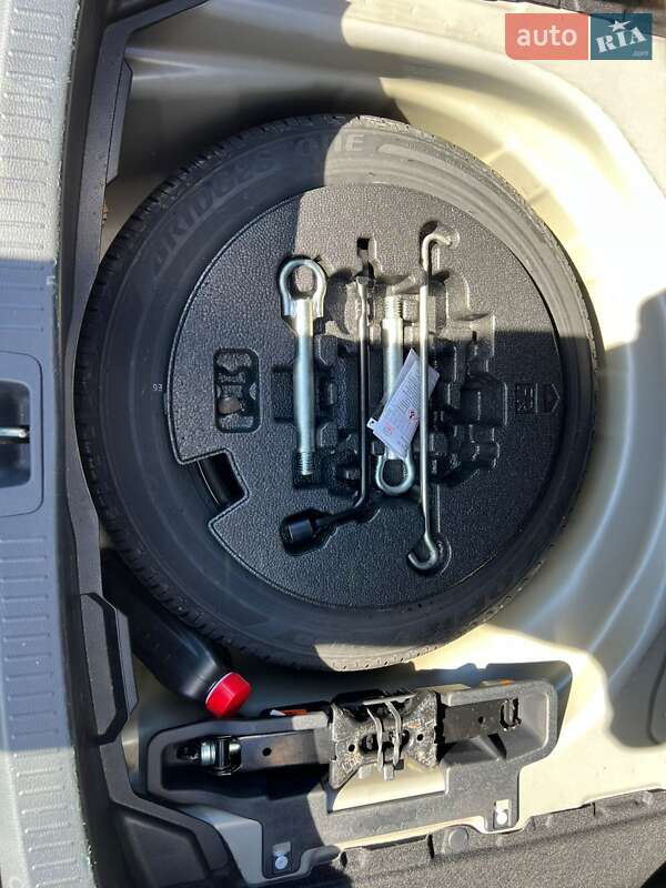 Седан Toyota Corolla 2019 в Киеве фото 11 Седан Toyota Corolla 2019 в Киеве