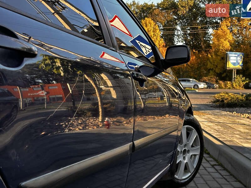 Универсал Toyota Corolla 2002 в Николаеве