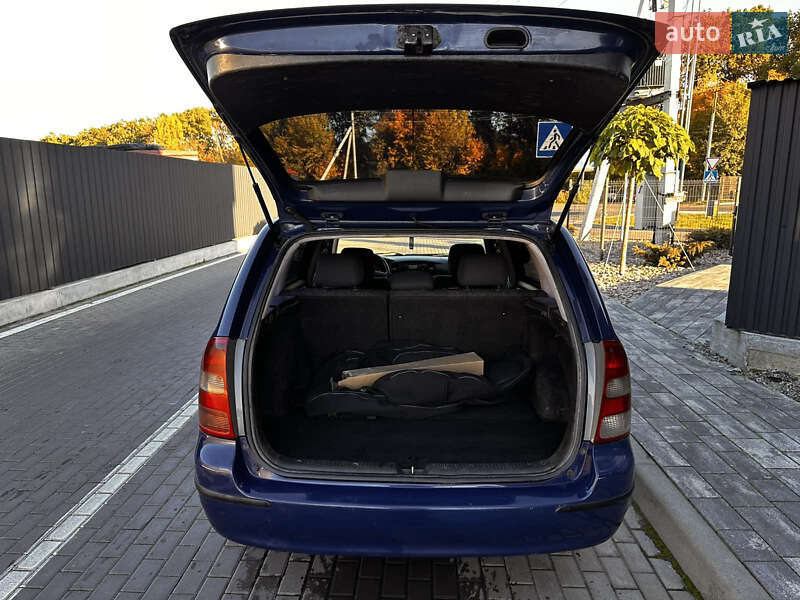 Универсал Toyota Corolla 2002 в Николаеве