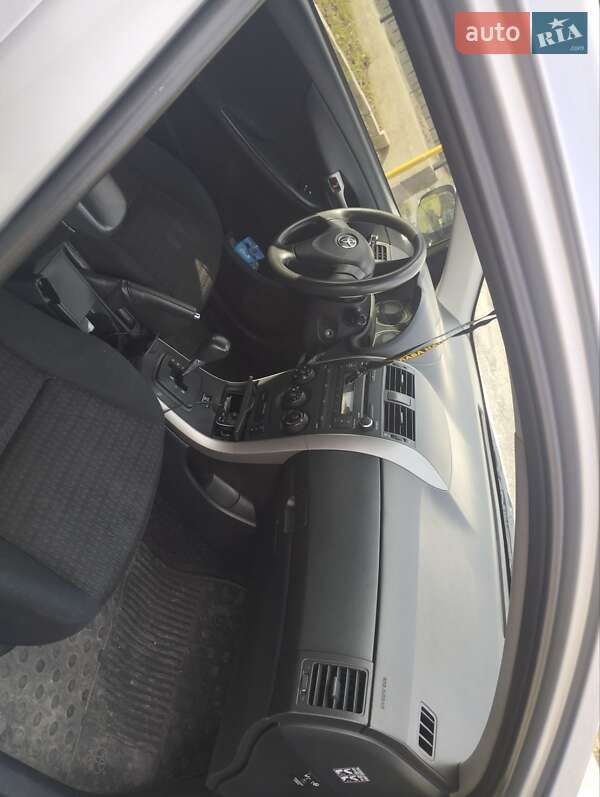 Седан Toyota Corolla 2008 в Каменец-Подольском фото 2 Седан Toyota Corolla 2008 в Каменец-Подольском