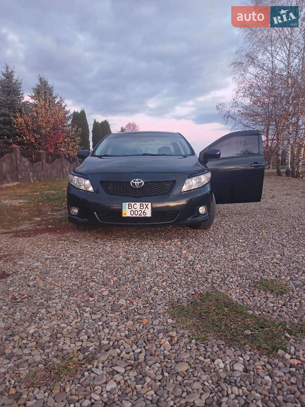 Седан Toyota Corolla 2008 в Моршине