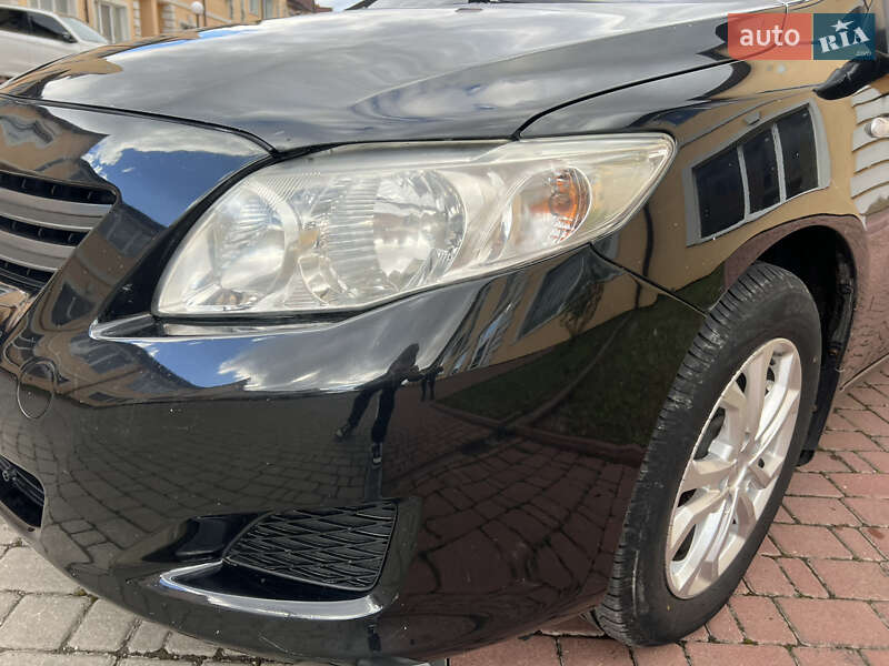 Седан Toyota Corolla 2009 в Каменец-Подольском