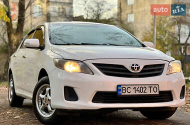 Седан Toyota Corolla 2012 в Львові