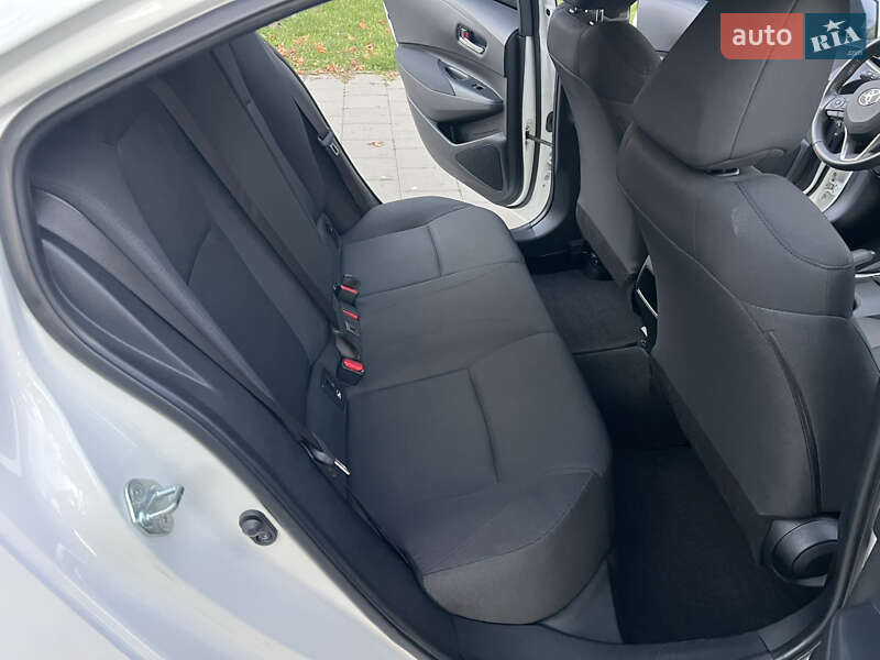 Седан Toyota Corolla 2019 в Киеве