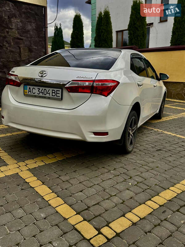 Седан Toyota Corolla 2013 в Луцке фото 6 Седан Toyota Corolla 2013 в Луцке