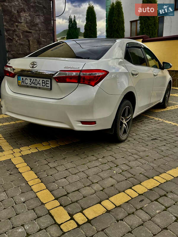 Седан Toyota Corolla 2013 в Луцке фото 9 Седан Toyota Corolla 2013 в Луцке