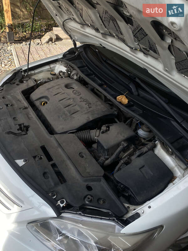 Седан Toyota Corolla 2011 в Новомосковську