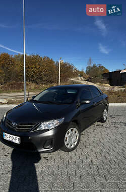 Седан Toyota Corolla 2011 в Львове