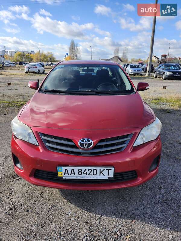 Седан Toyota Corolla 2011 в Киеве